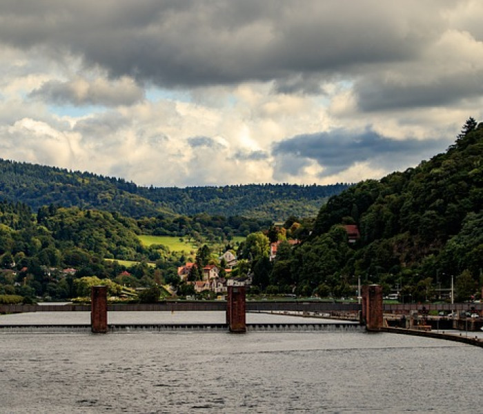 Kein Schiffe-Stau auf dem Neckar