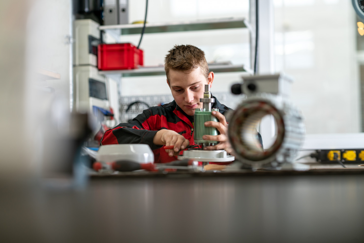 Elektroniker Für Maschinen Und Antriebstechnik Ausbildung Gehalt Ausbildung Elektroniker/in für Maschinen- und Antriebstechnik » Krauter